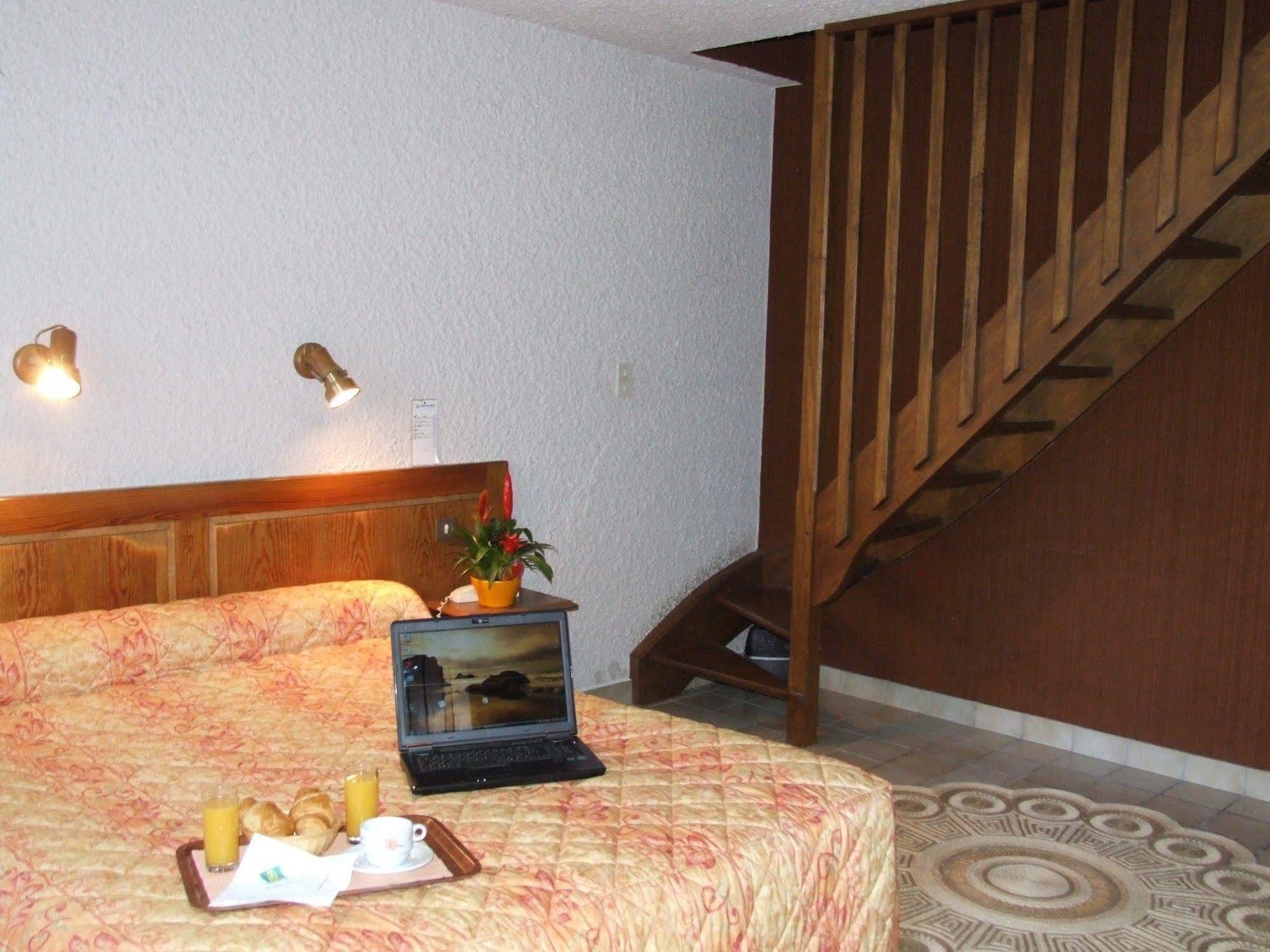 Hotel & Restaurant Azur La Freissinouse Екстериор снимка